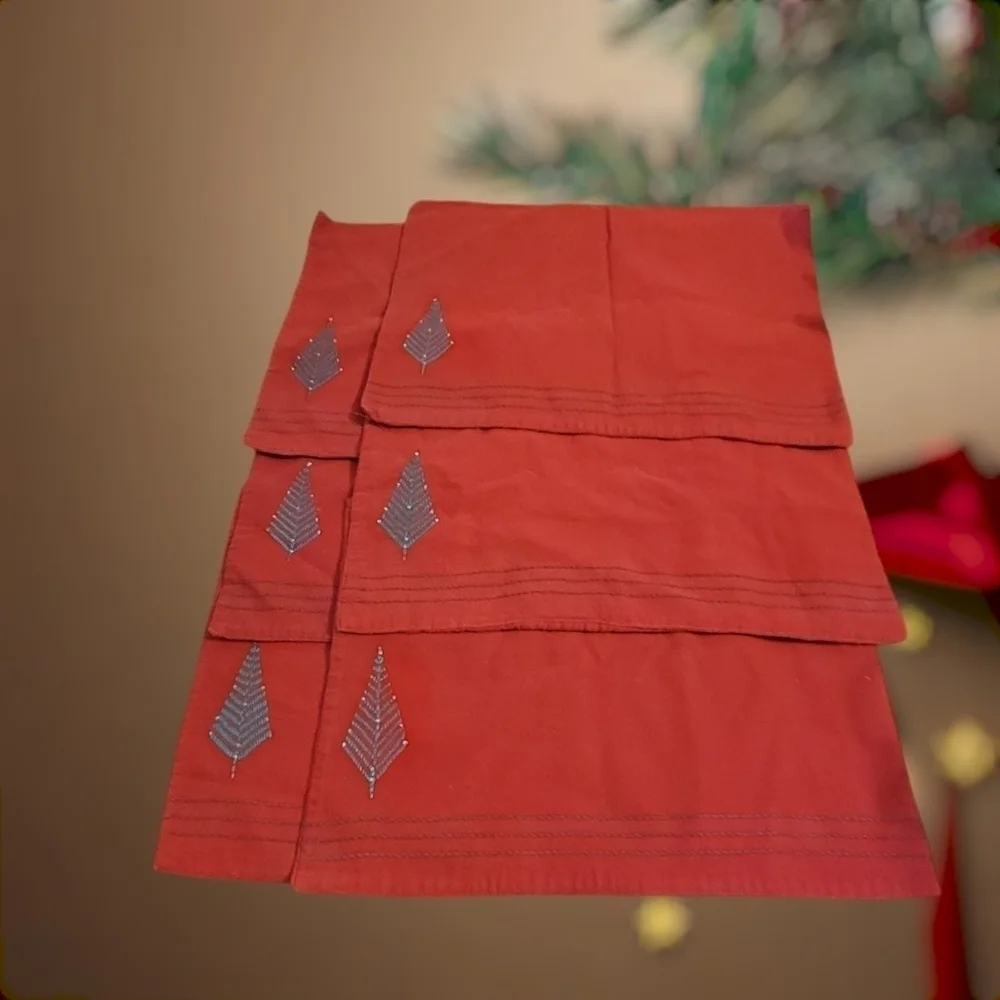 6 Red Embroidered Christmas Tree Placemats with beads 16